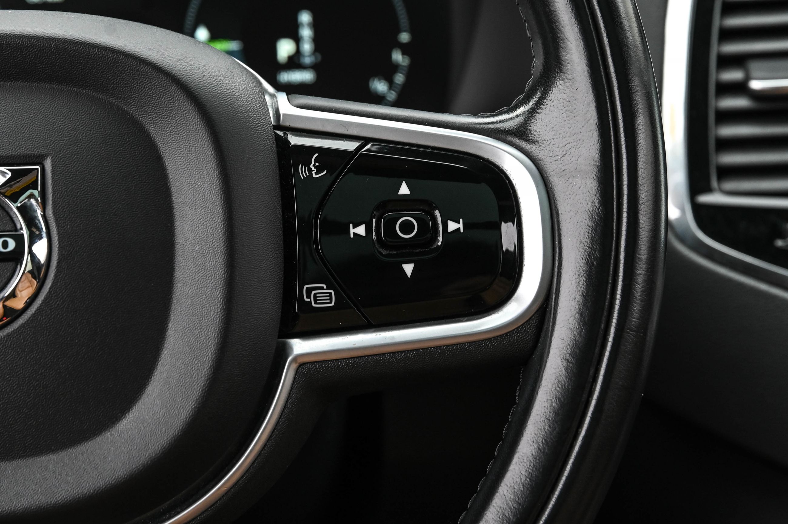 2022 Volvo XC90 in Pointe-Claire, Quebec