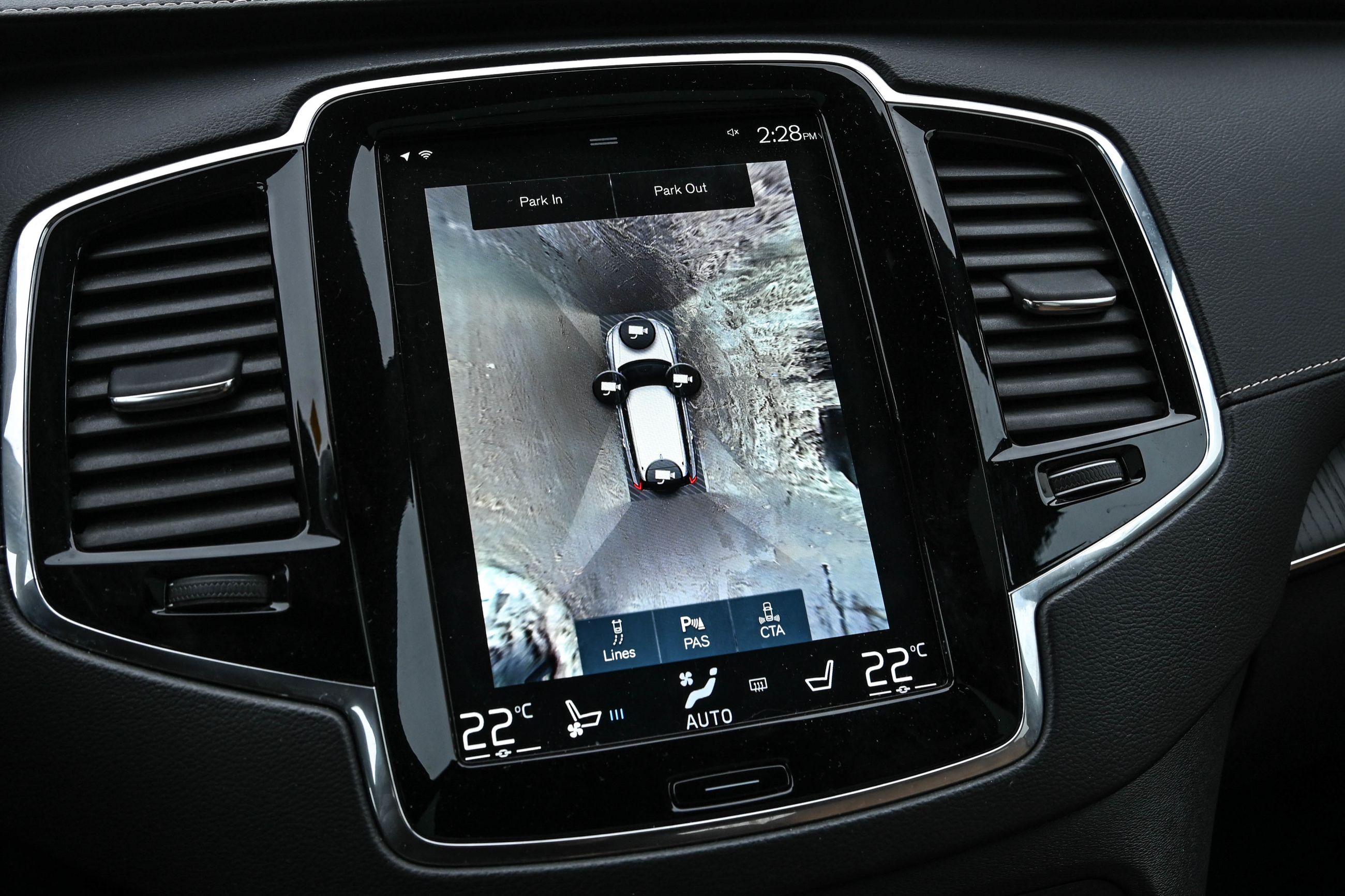 2022 Volvo XC90 in Pointe-Claire, Quebec