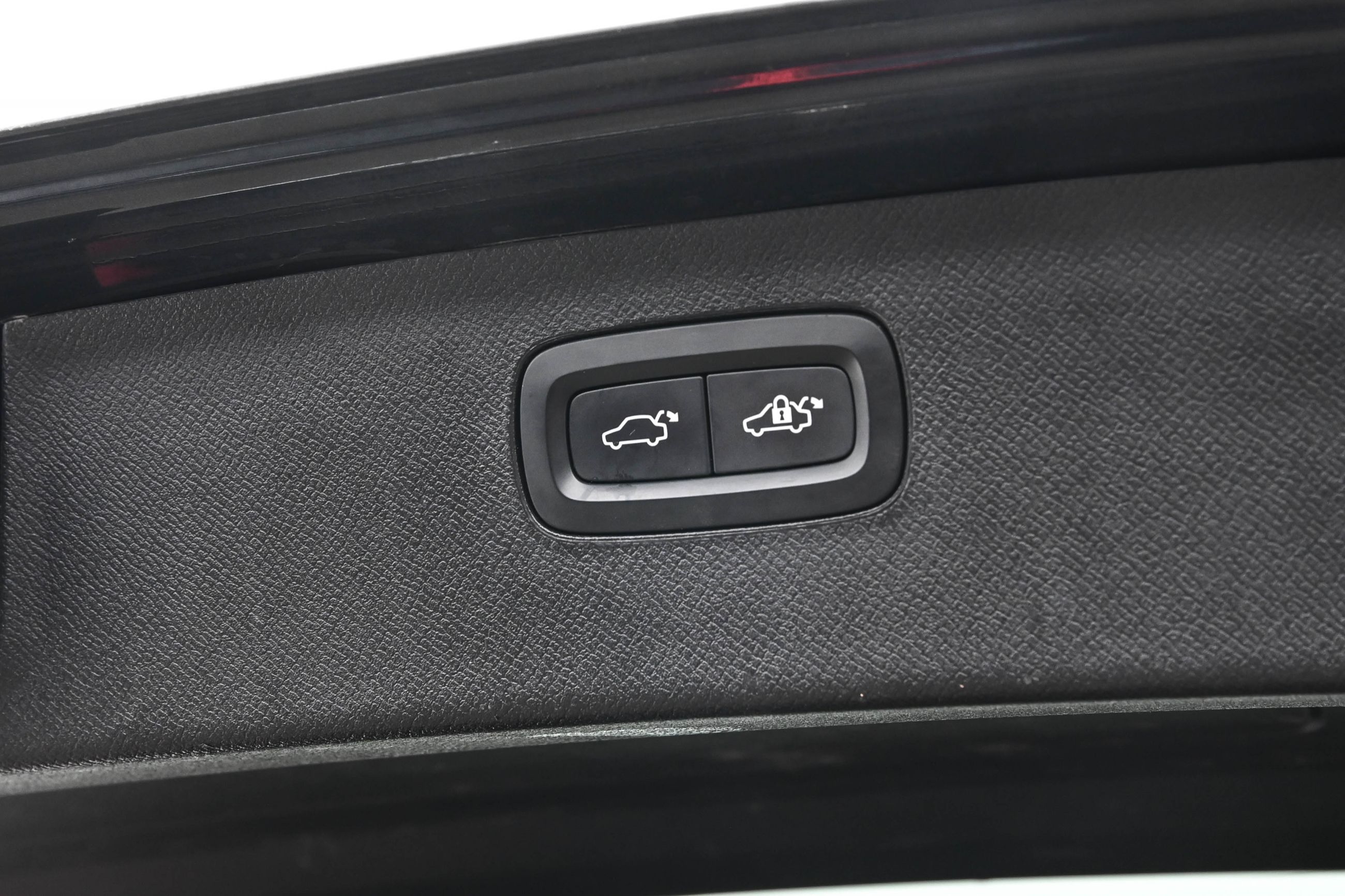 2022 Volvo XC90 in Pointe-Claire, Quebec