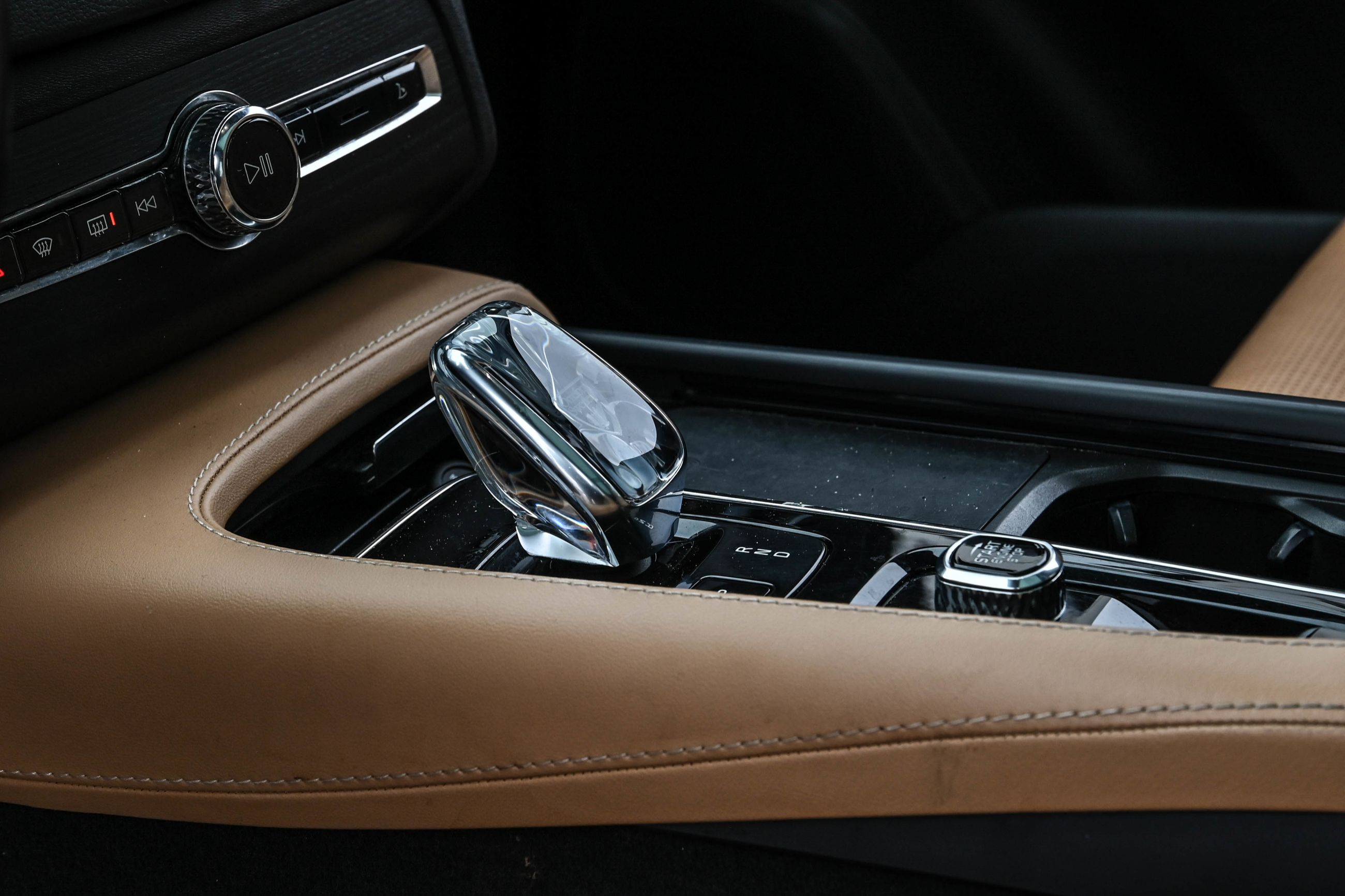 2022 Volvo XC90 in Pointe-Claire, Quebec