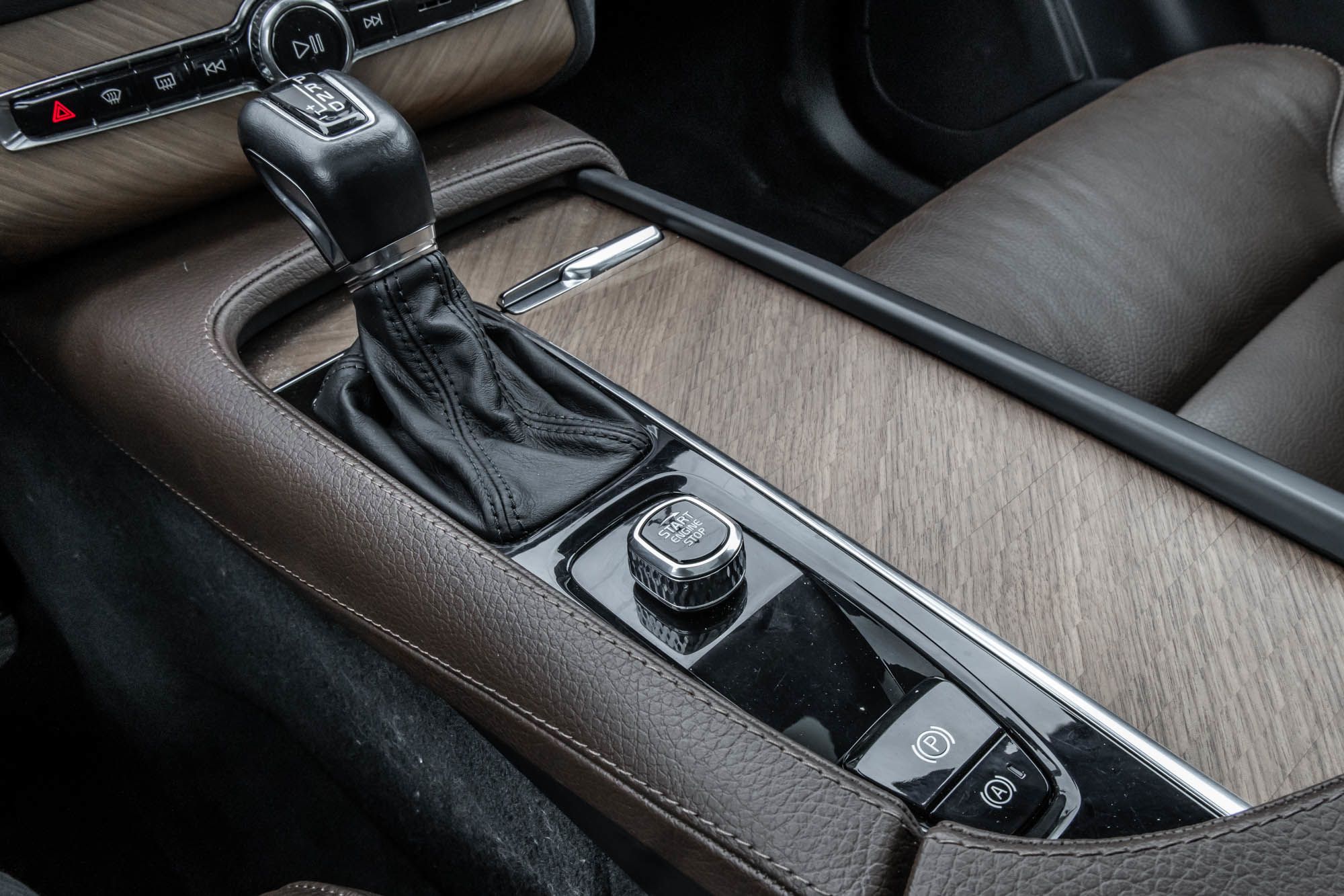 2022 Volvo XC90 in Pointe-Claire, Quebec