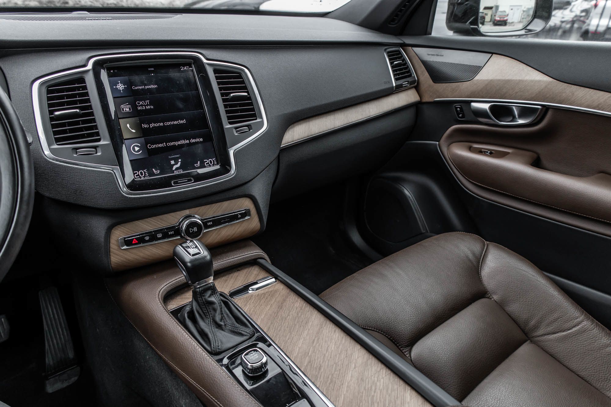 2022 Volvo XC90 in Pointe-Claire, Quebec