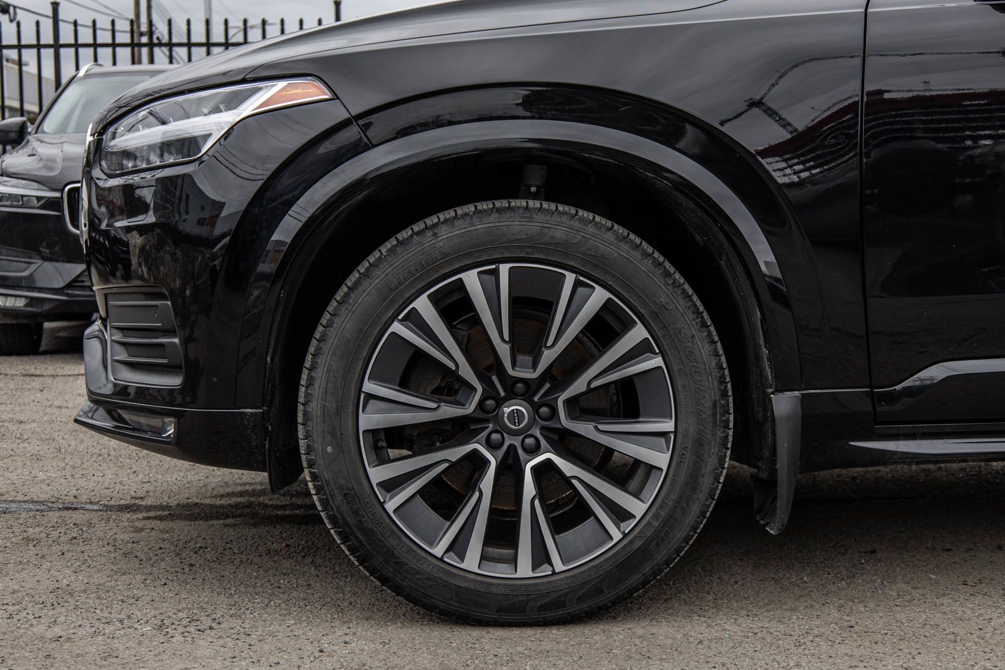 2022 Volvo XC90 in Pointe-Claire, Quebec