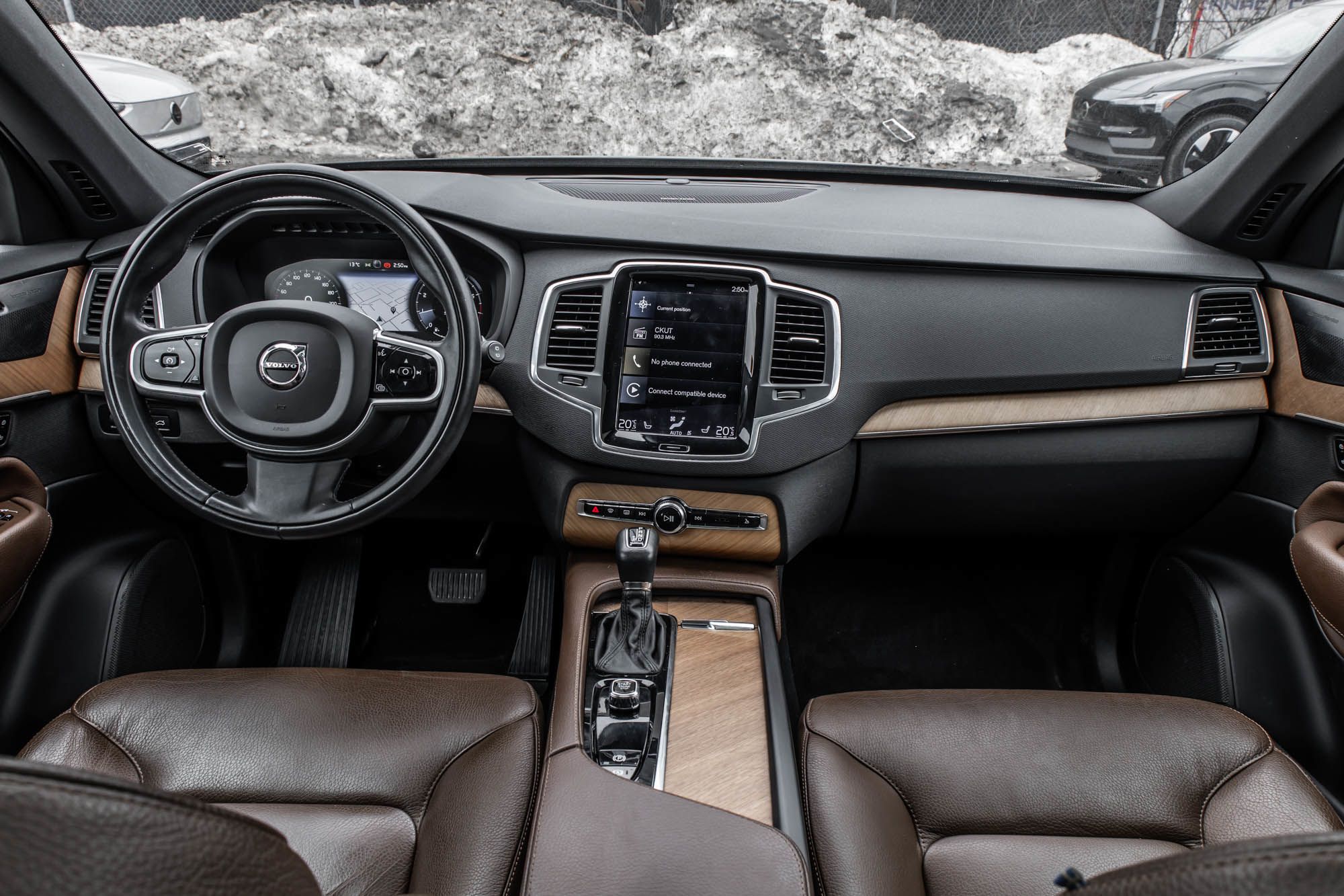 2022 Volvo XC90 in Pointe-Claire, Quebec