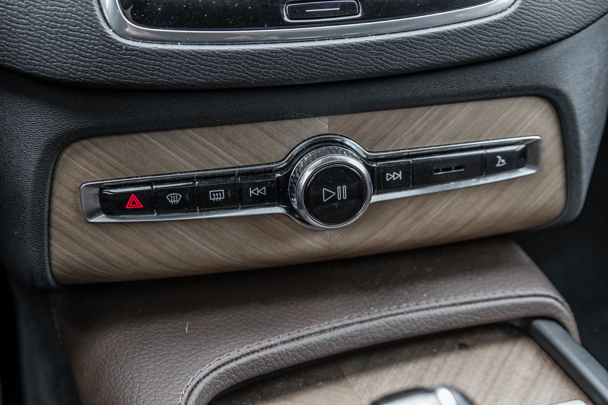 2022 Volvo XC90 in Pointe-Claire, Quebec