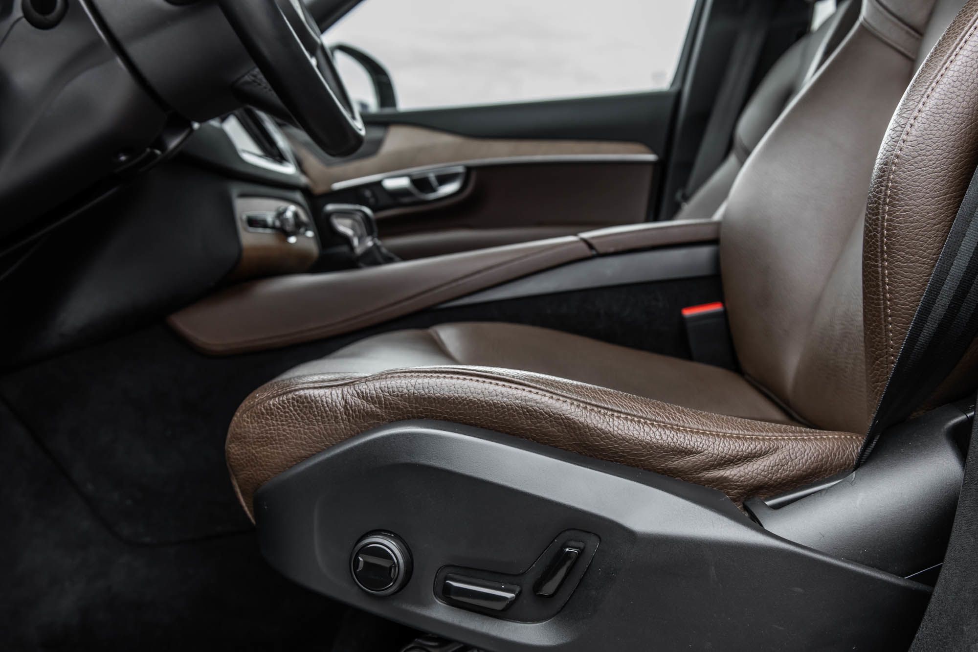 2022 Volvo XC90 in Pointe-Claire, Quebec