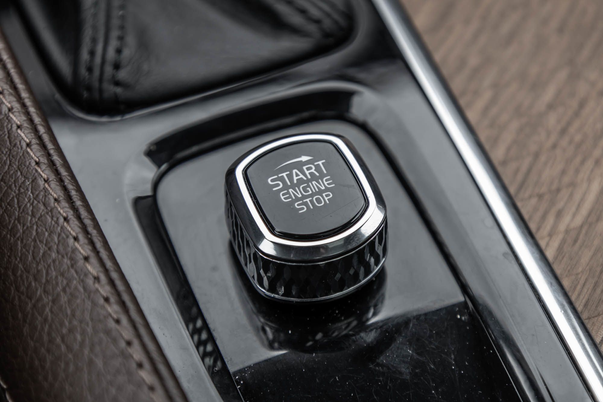 2022 Volvo XC90 in Pointe-Claire, Quebec