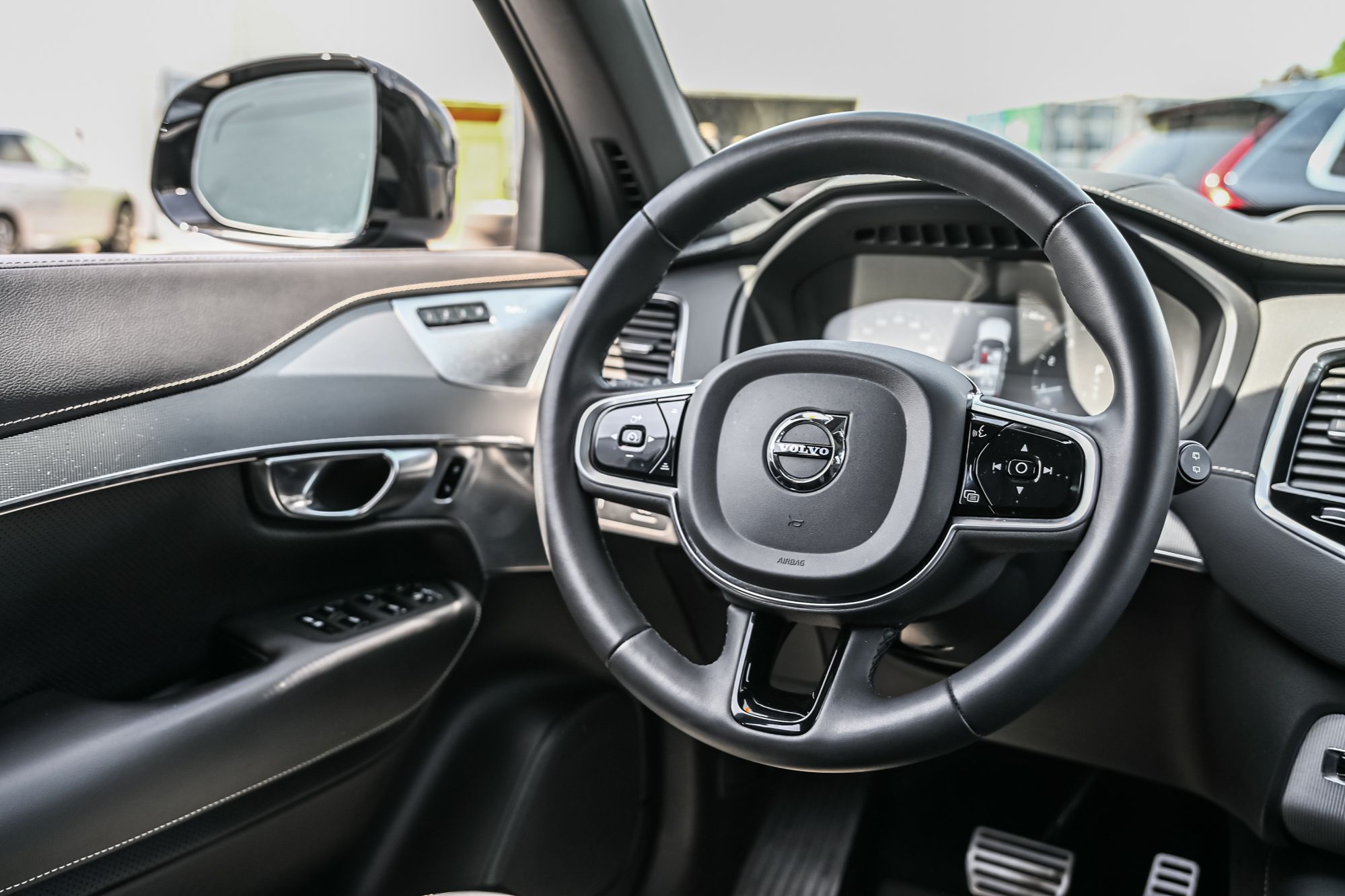 2022 Volvo XC90 in Pointe-Claire, Quebec