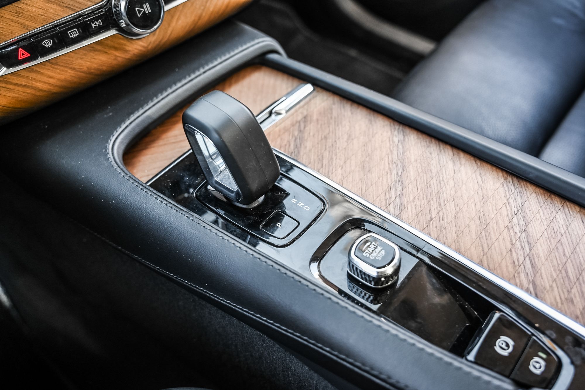 Volvo XC90  2023 à Pointe-Claire, Québec