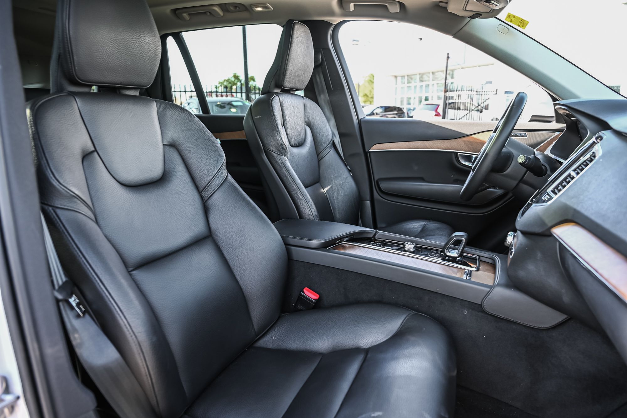 Volvo XC90  2023 à Pointe-Claire, Québec