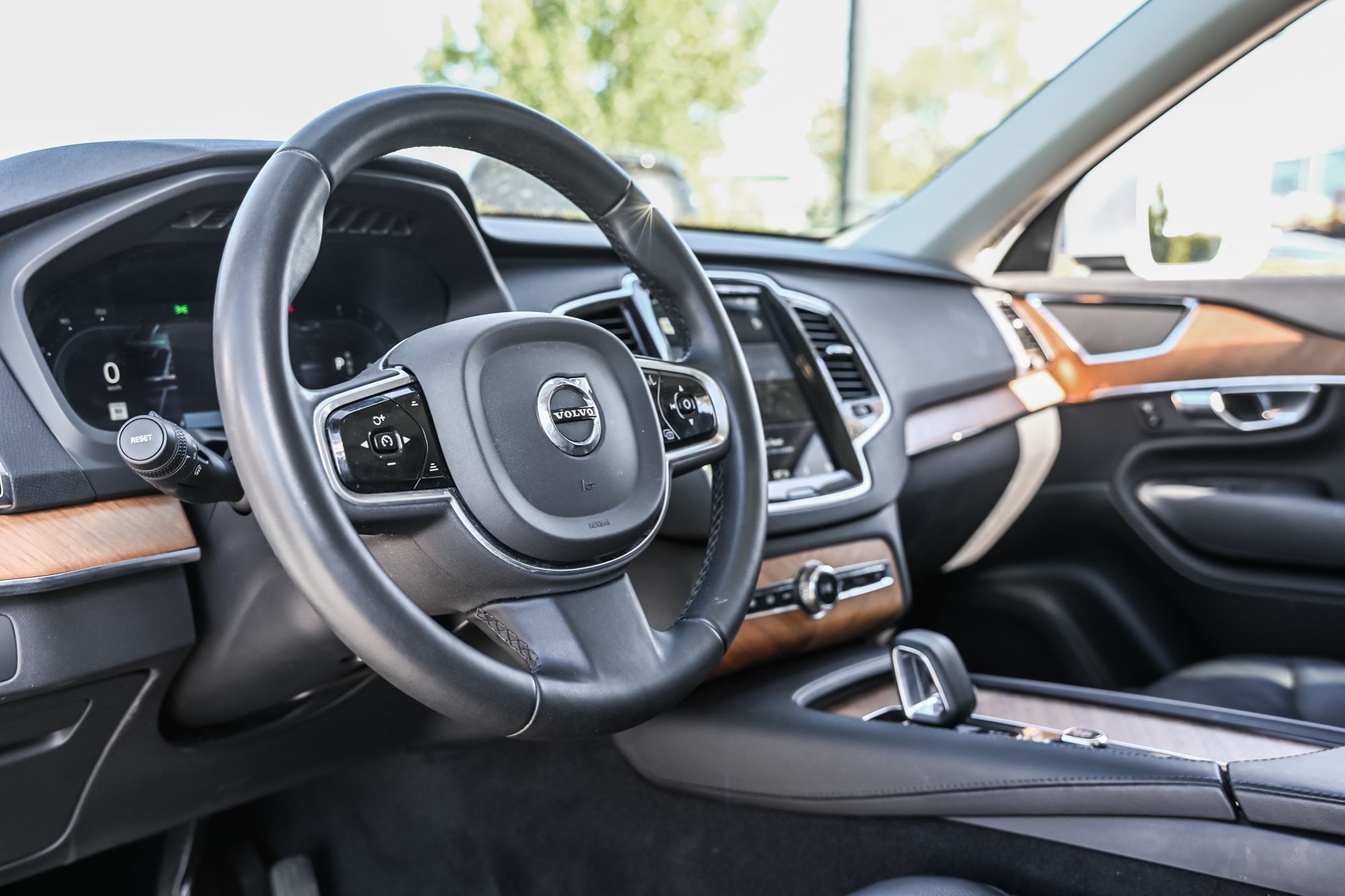 Volvo XC90  2023 à Pointe-Claire, Québec