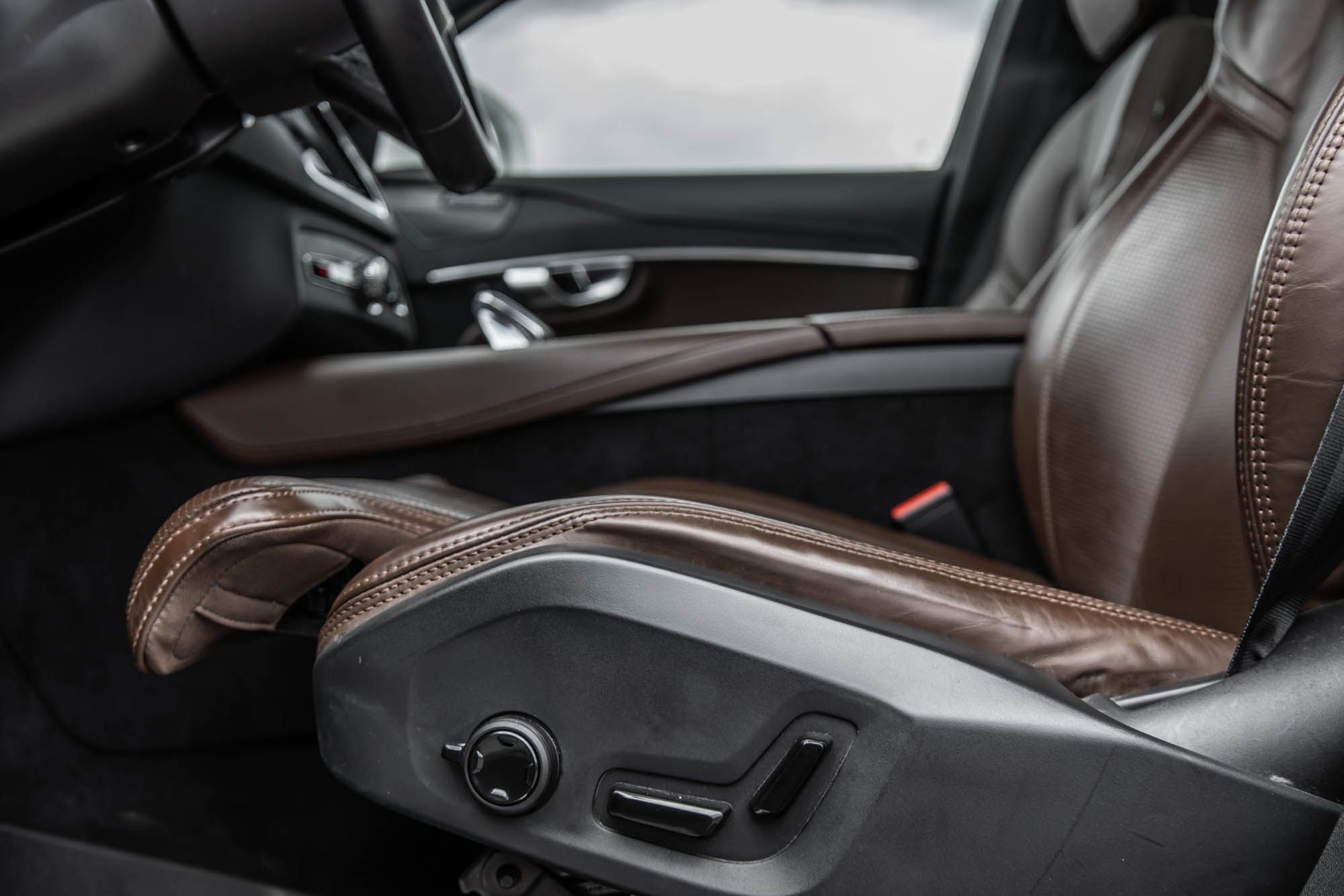 2023 Volvo XC90 in Pointe-Claire, Quebec