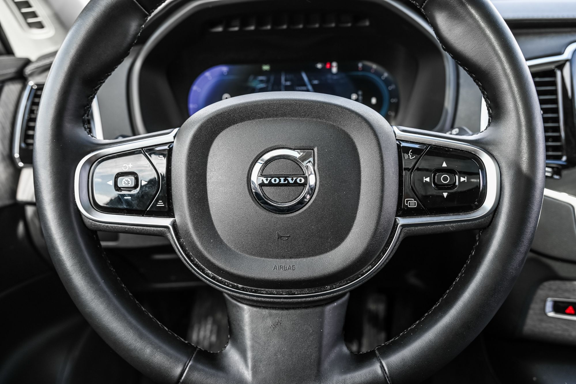 2024 Volvo XC90 in Pointe-Claire, Quebec