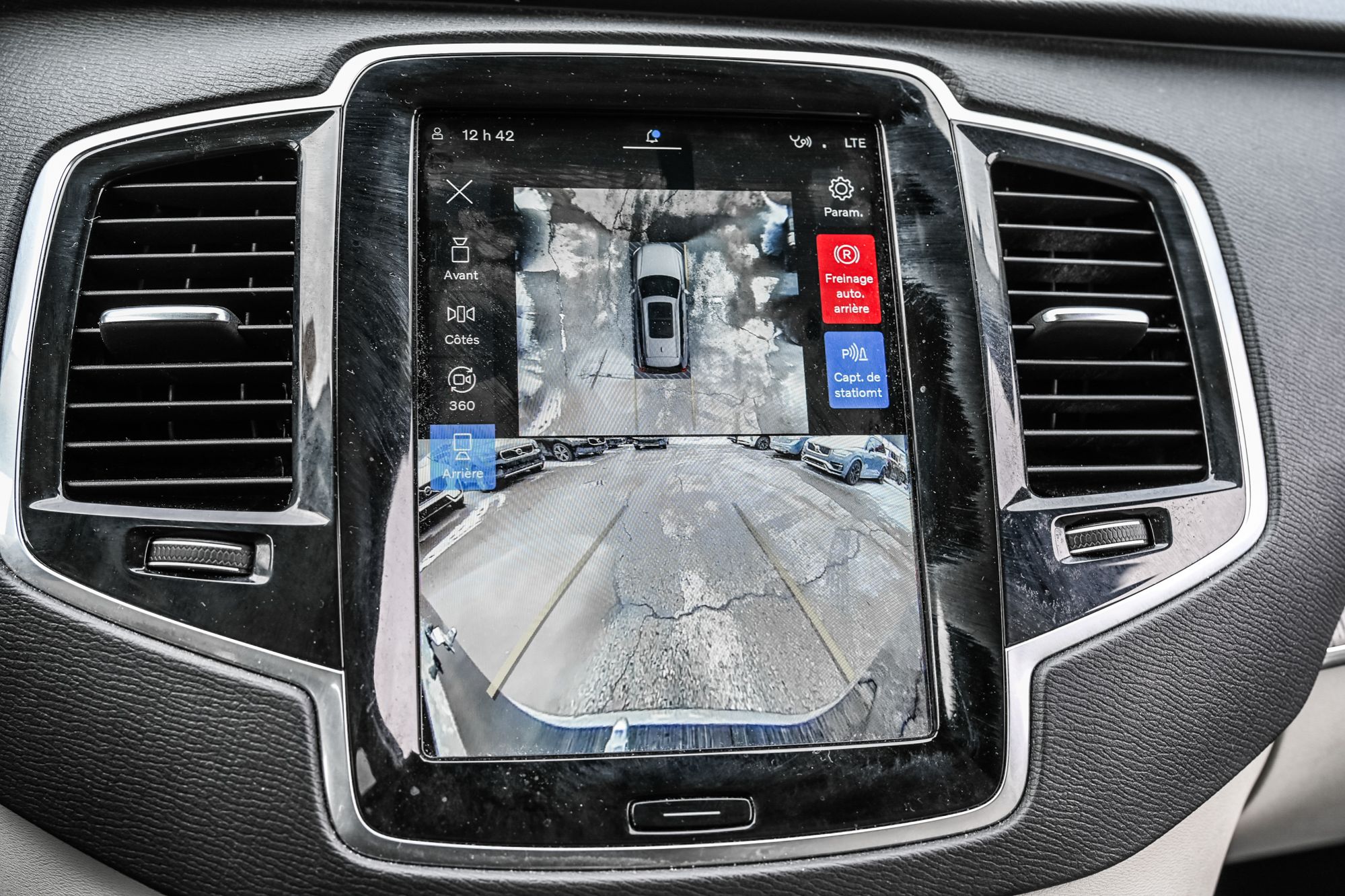 Volvo XC90  2024 à Pointe-Claire, Québec