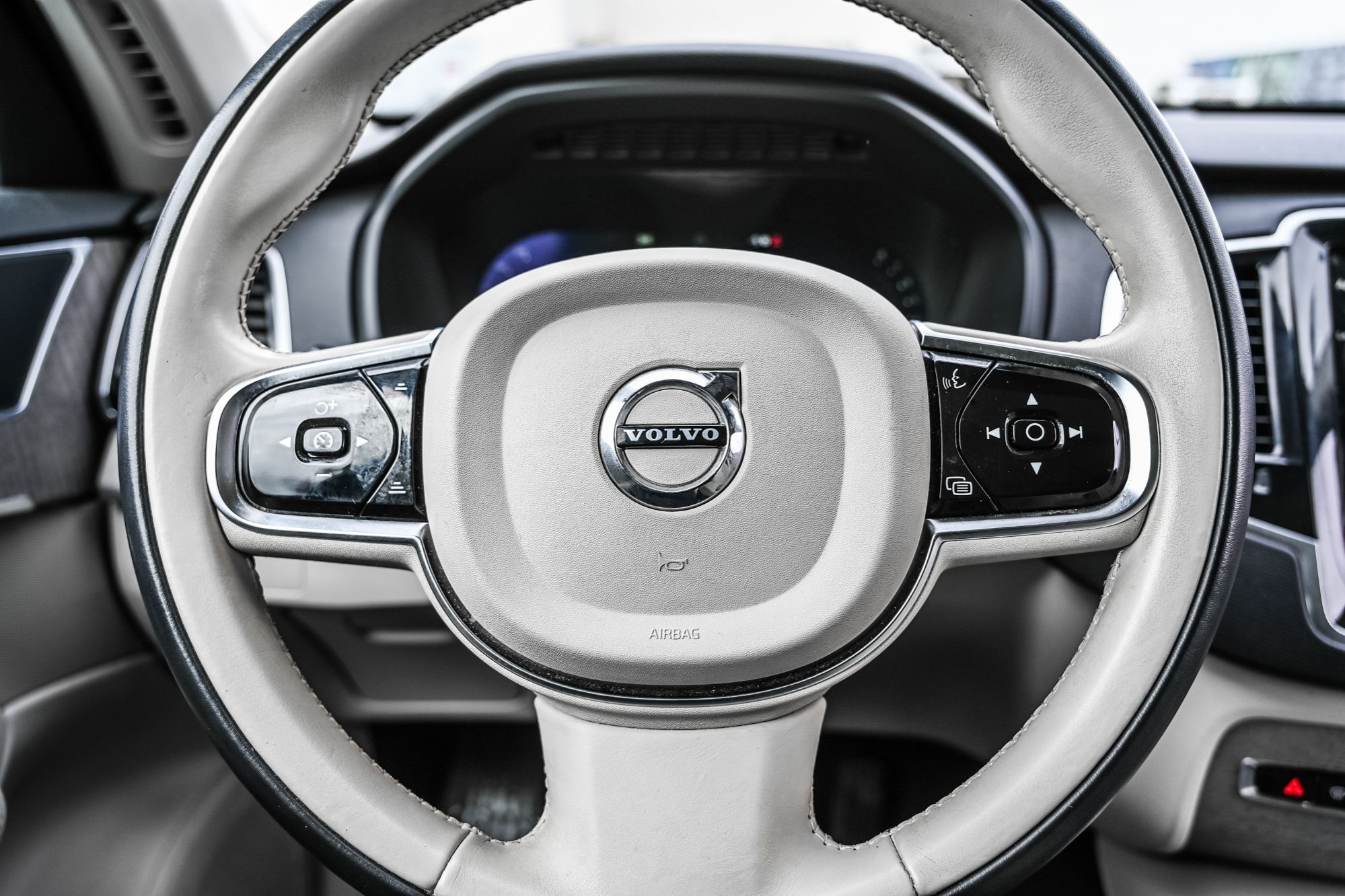 Volvo XC90  2024 à Pointe-Claire, Québec