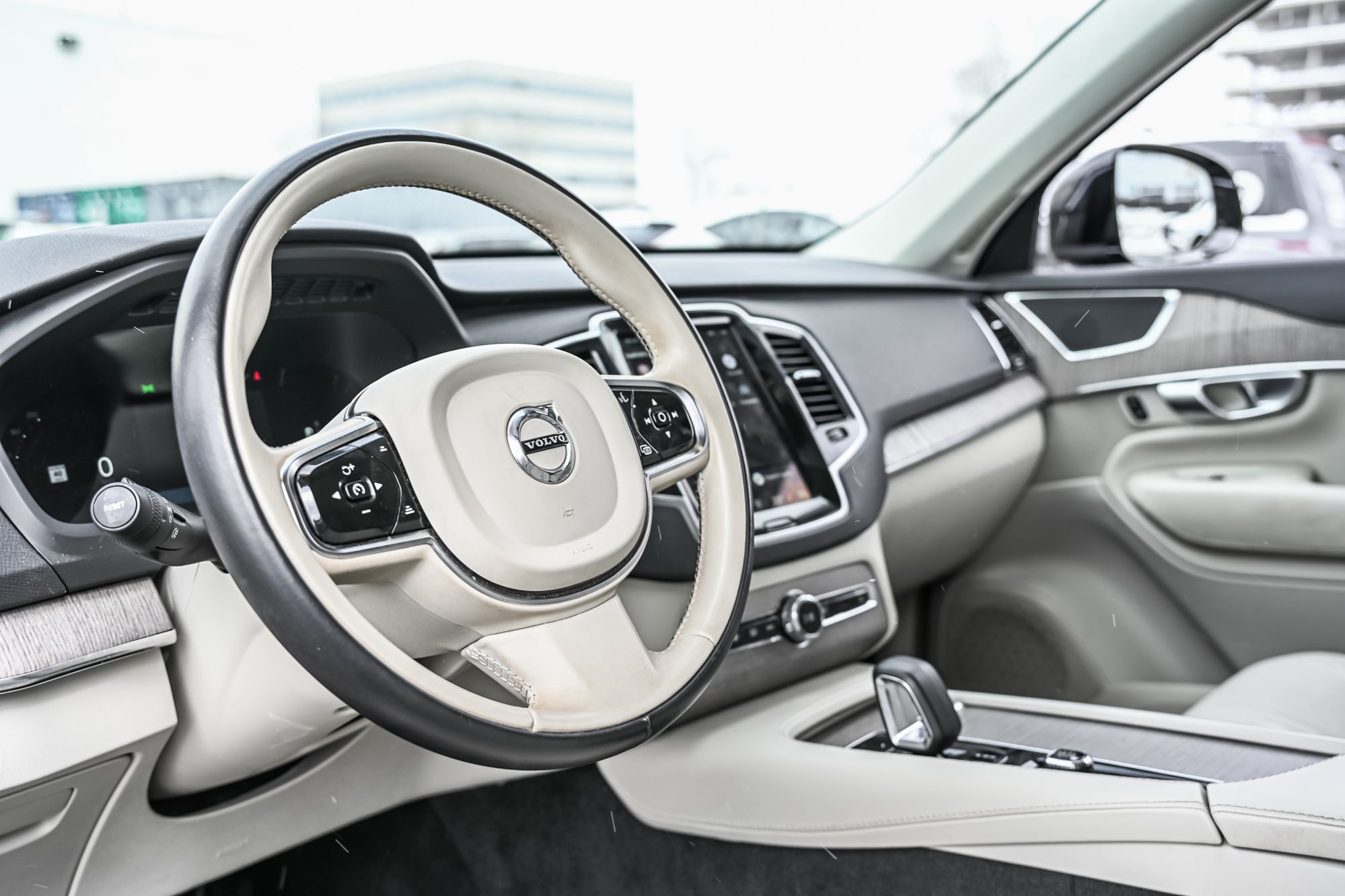 Volvo XC90  2024 à Pointe-Claire, Québec