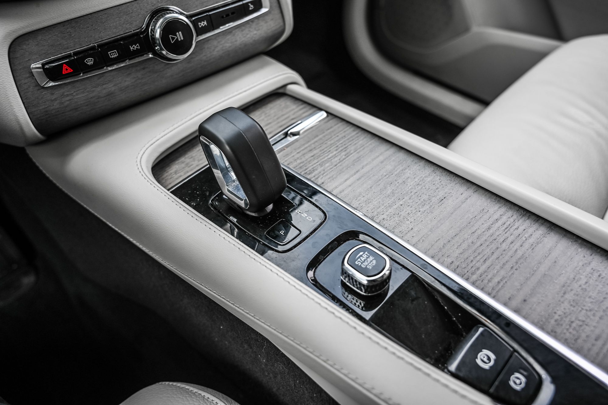 Volvo XC90  2024 à Pointe-Claire, Québec