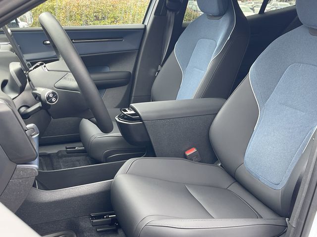 Volvo EX30  2025 à Pointe-Claire, Québec