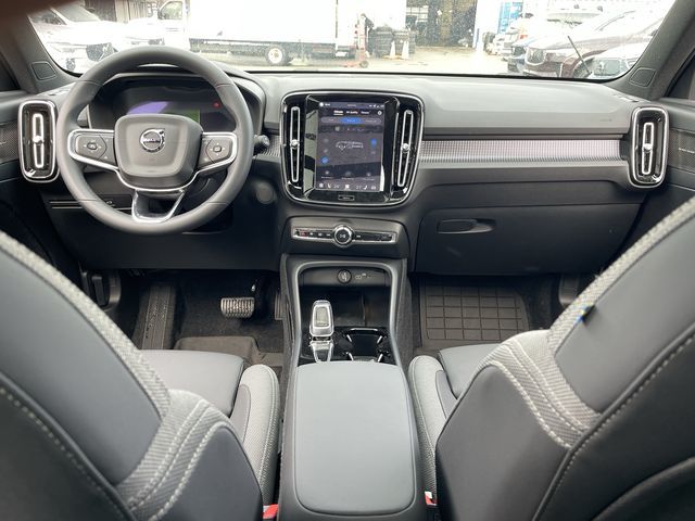 Volvo EX40  2026 à Pointe-Claire, Québec