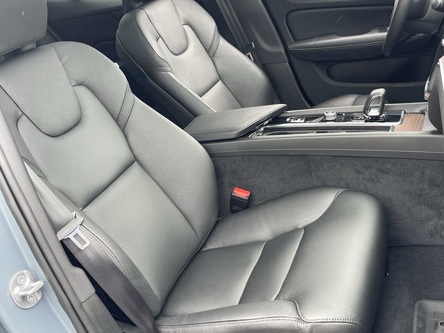 2024 Volvo S60 in Pointe-Claire, Quebec