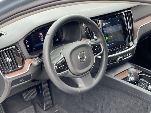 2024 Volvo S60 in Pointe-Claire, Quebec