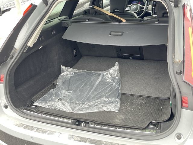 2024 Volvo V90 CROSS COUNTRY in Pointe-Claire, Quebec