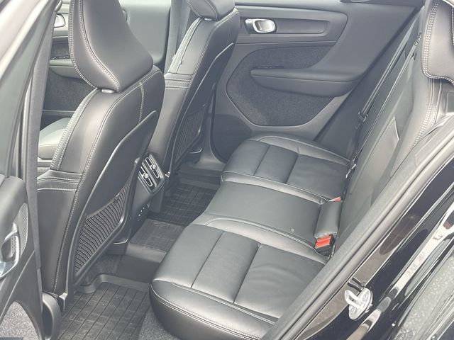 2024 Volvo XC40 in Pointe-Claire, Quebec