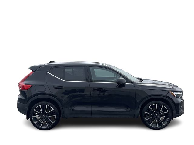 2024 Volvo XC40 in Pointe-Claire, Quebec