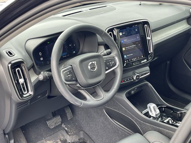 2024 Volvo XC40 in Pointe-Claire, Quebec