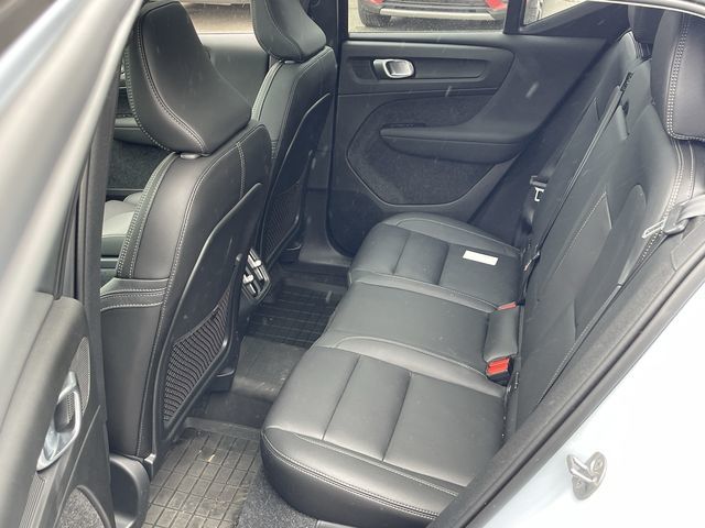 2025 Volvo XC40 in Pointe-Claire, Quebec