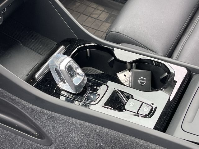 2025 Volvo XC40 in Pointe-Claire, Quebec