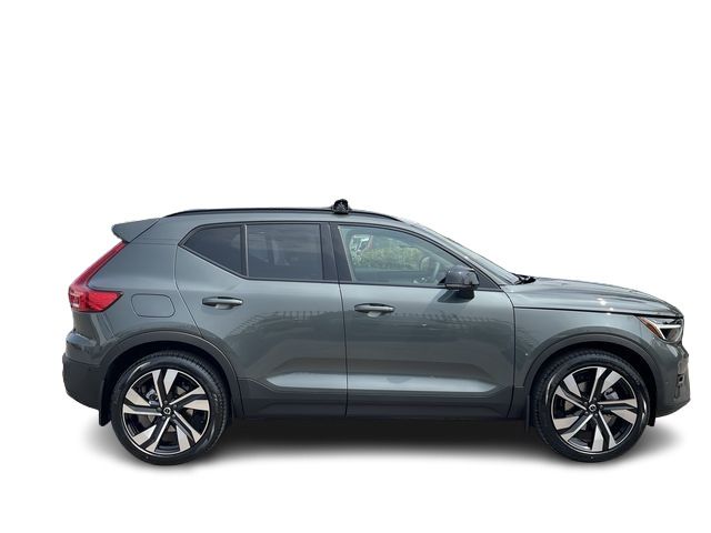 2026 Volvo XC40 in Pointe-Claire, Quebec