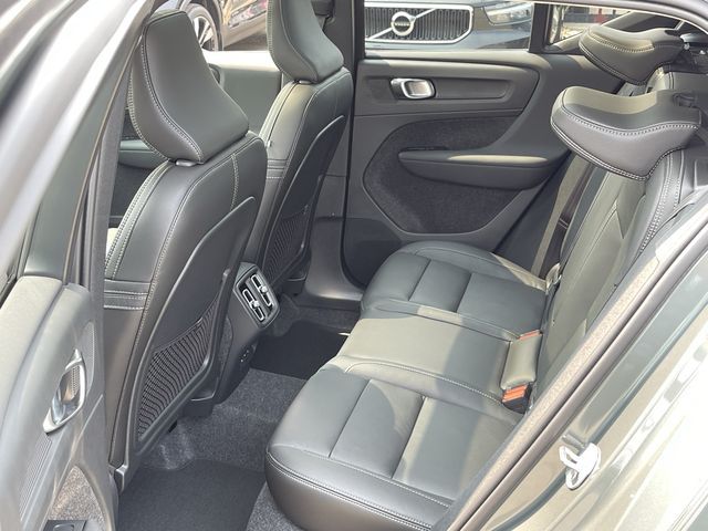 2026 Volvo XC40 in Pointe-Claire, Quebec