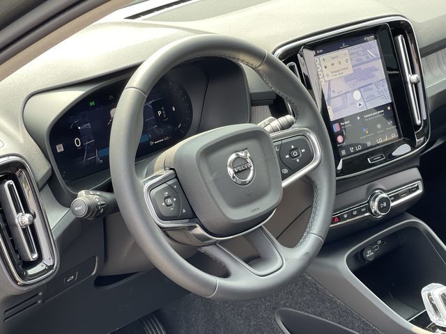 2026 Volvo XC40 in Pointe-Claire, Quebec