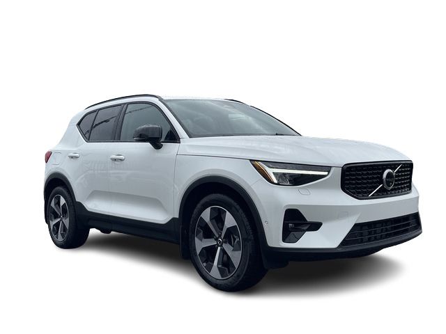 2026 Volvo XC40 in Pointe-Claire, Quebec