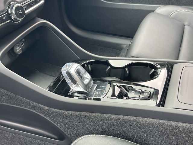 2026 Volvo XC40 in Pointe-Claire, Quebec