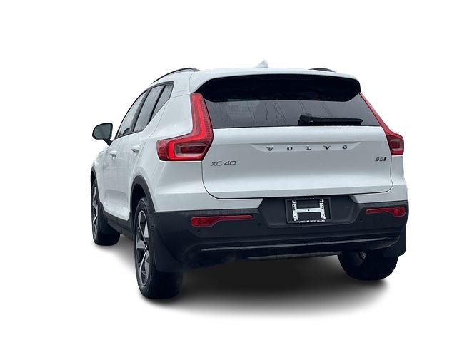 2026 Volvo XC40 in Pointe-Claire, Quebec
