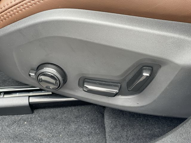 2025 Volvo XC60 Plug-in Hybrid in Pointe-Claire, Quebec