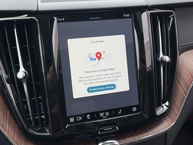 2025 Volvo XC60 Plug-in Hybrid in Pointe-Claire, Quebec
