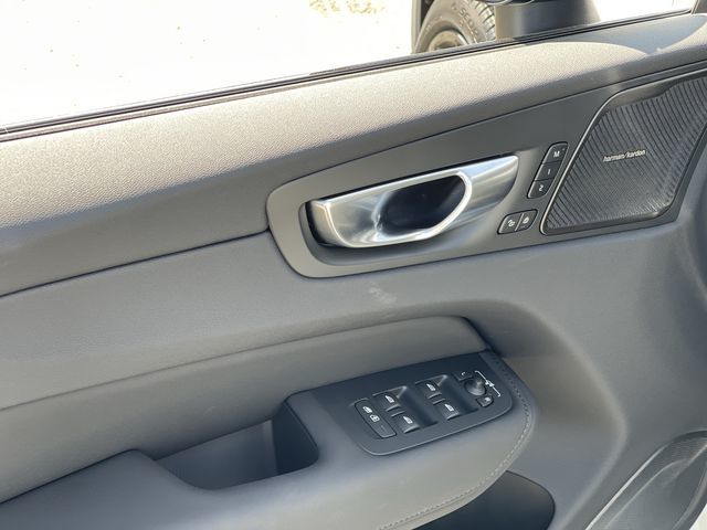 2026 Volvo XC60 Plug-in hybrid in Pointe-Claire, Quebec