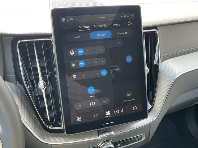 2026 Volvo XC60 Plug-in hybrid in Pointe-Claire, Quebec