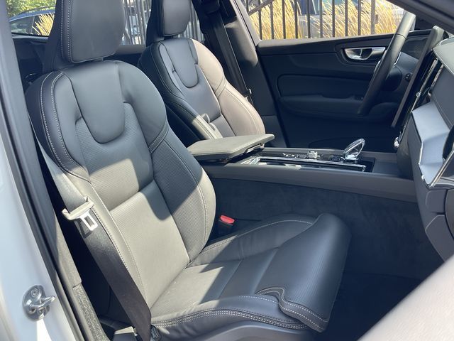 2026 Volvo XC60 Plug-in hybrid in Pointe-Claire, Quebec