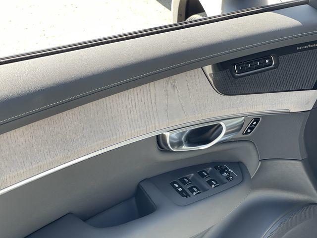 2026 Volvo XC90 Plug-in hybrid in Pointe-Claire, Quebec