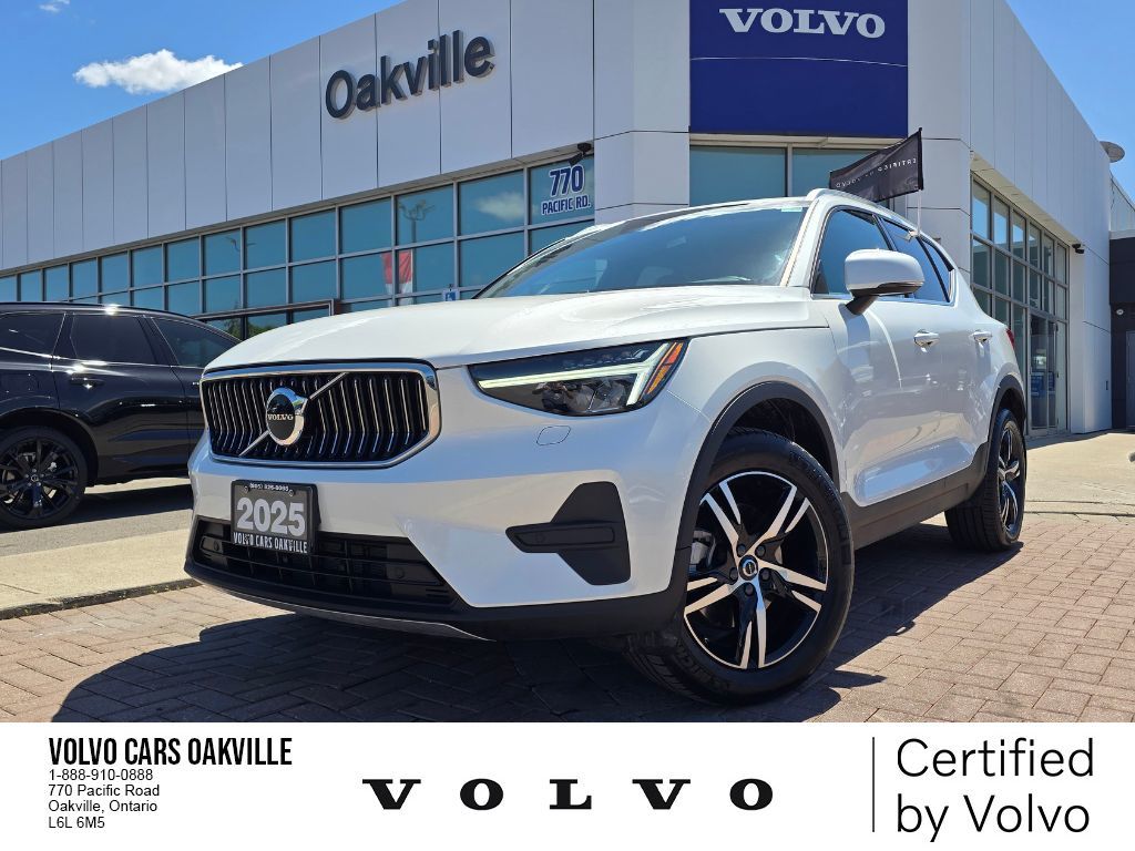 2025 Volvo XC40 CORE BRIGHT THEME