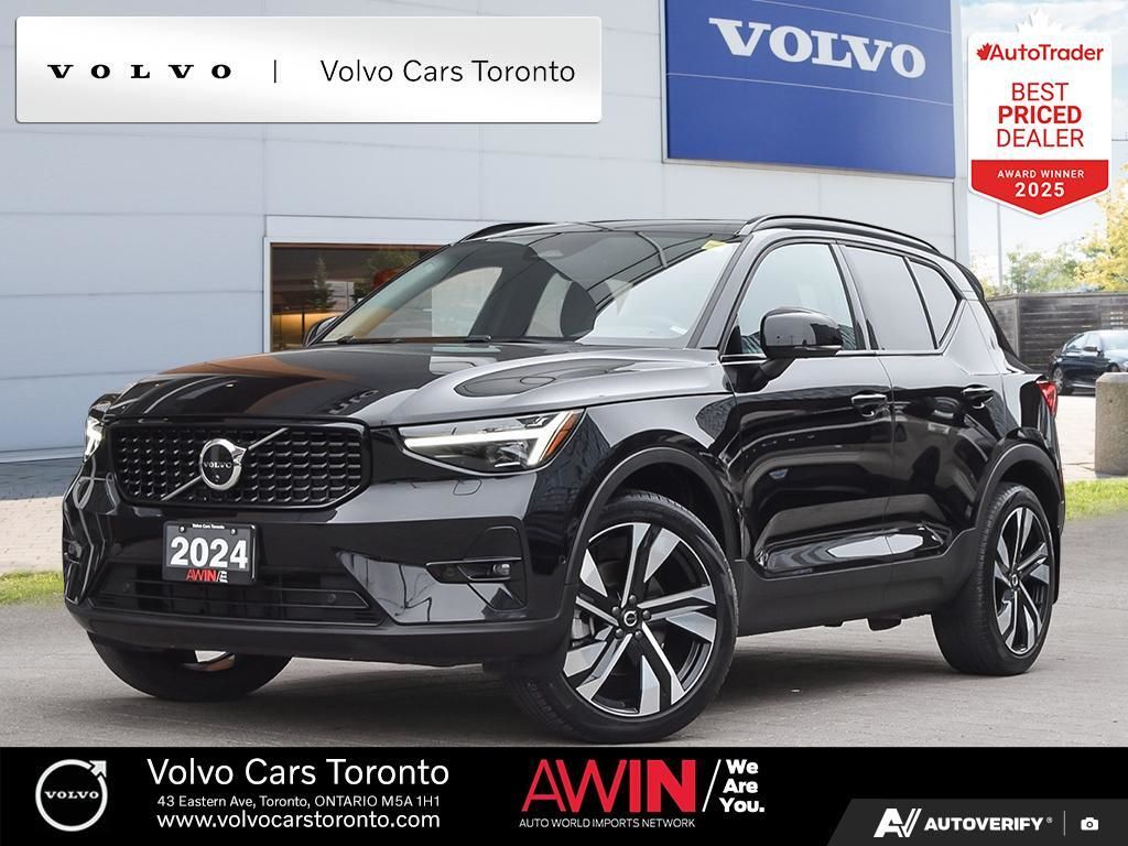 2024 Volvo XC40 B5 AWD Ultimate Dark Theme