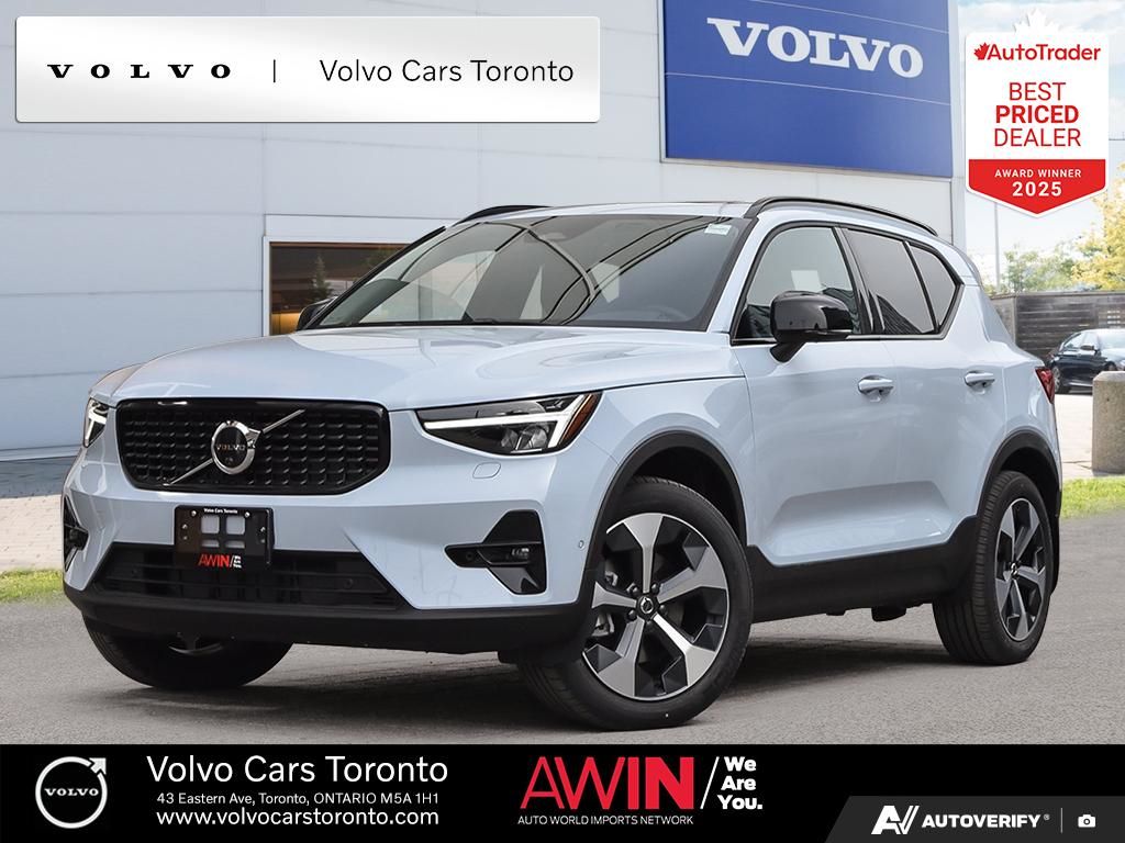 2026 Volvo XC40 Plus (Dark Theme)