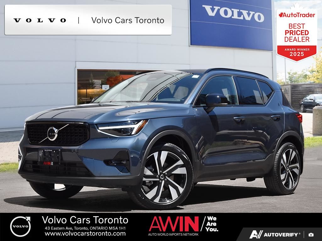 2026 Volvo XC40 Ultra (Dark Theme)