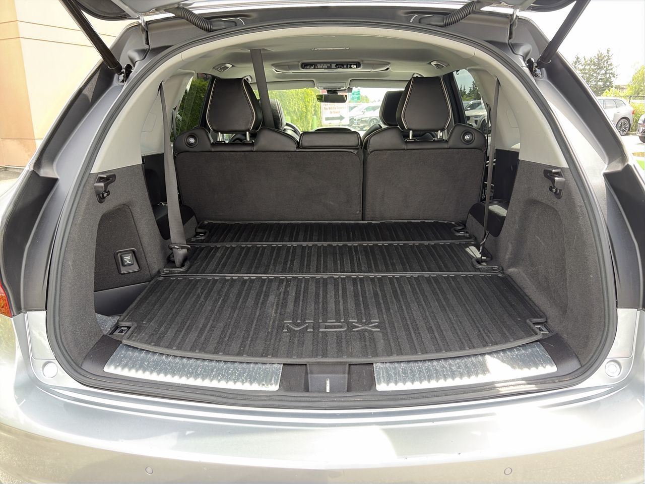 2017 Acura MDX in Richmond, British Columbia