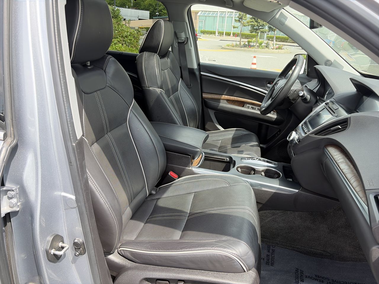 2017 Acura MDX in Richmond, British Columbia