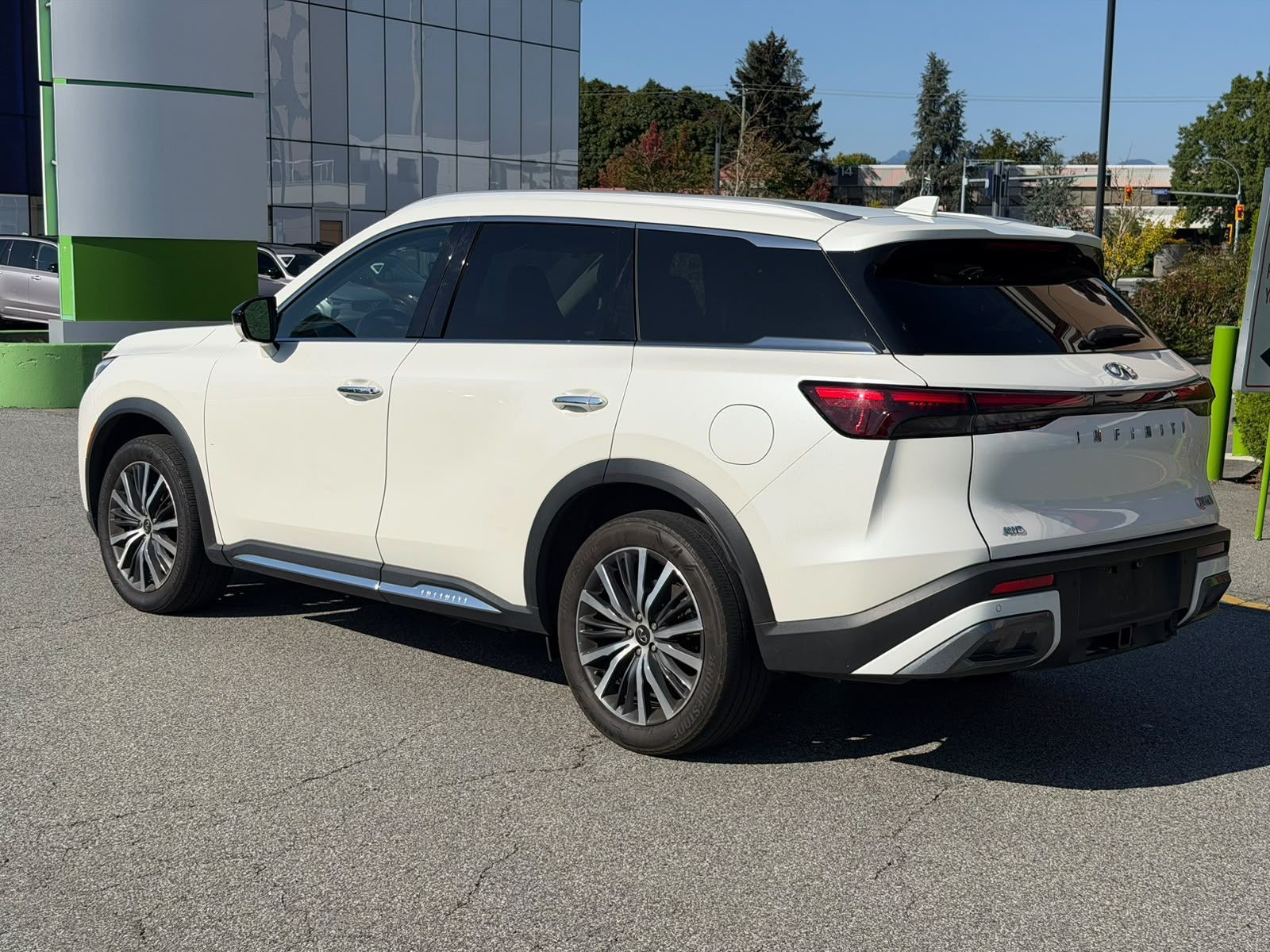 Infiniti QX60  2023 à Richmond, Colombie-Britannique